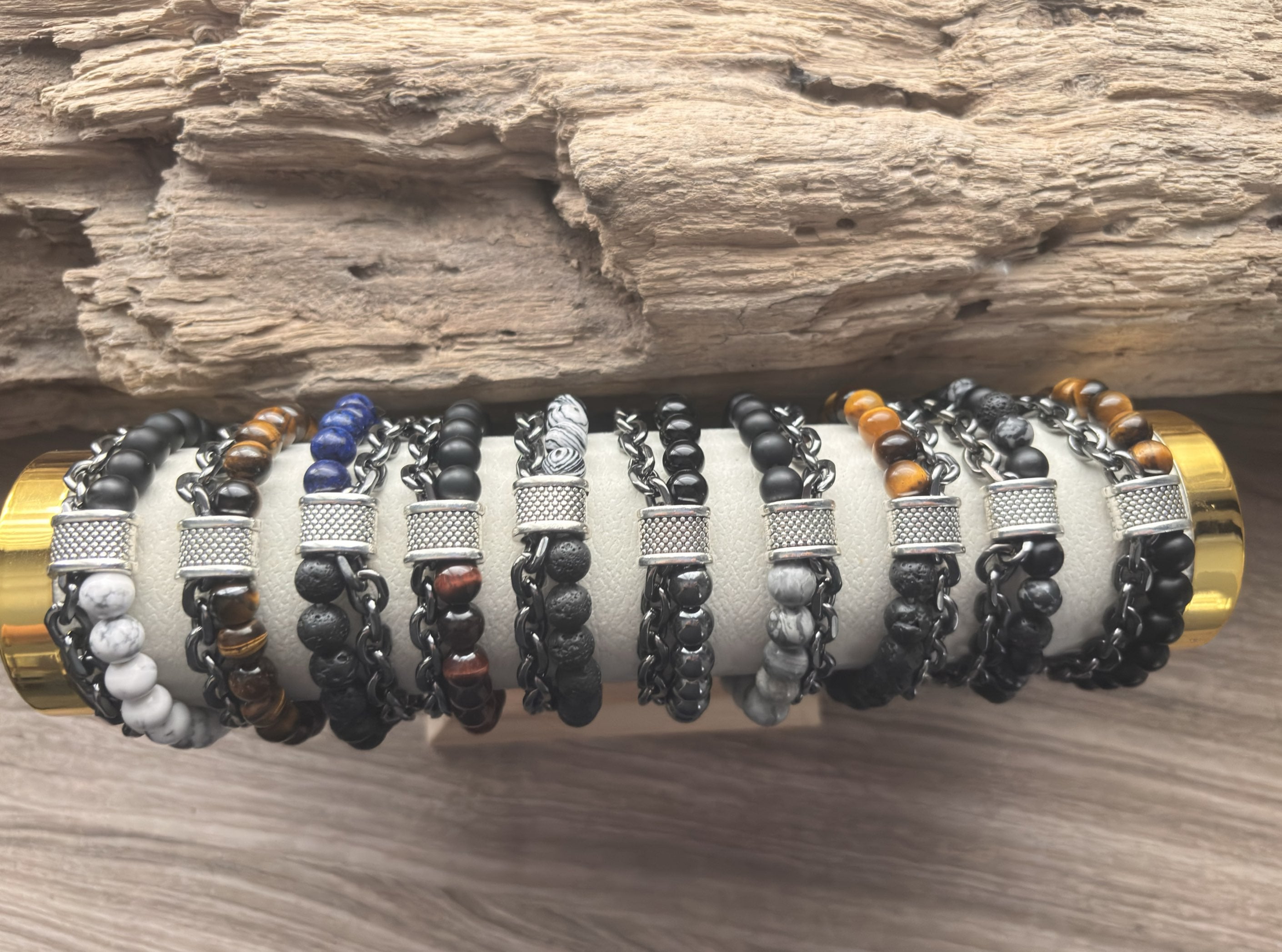 Bracelet homme en acier inoxydable et pierre .
