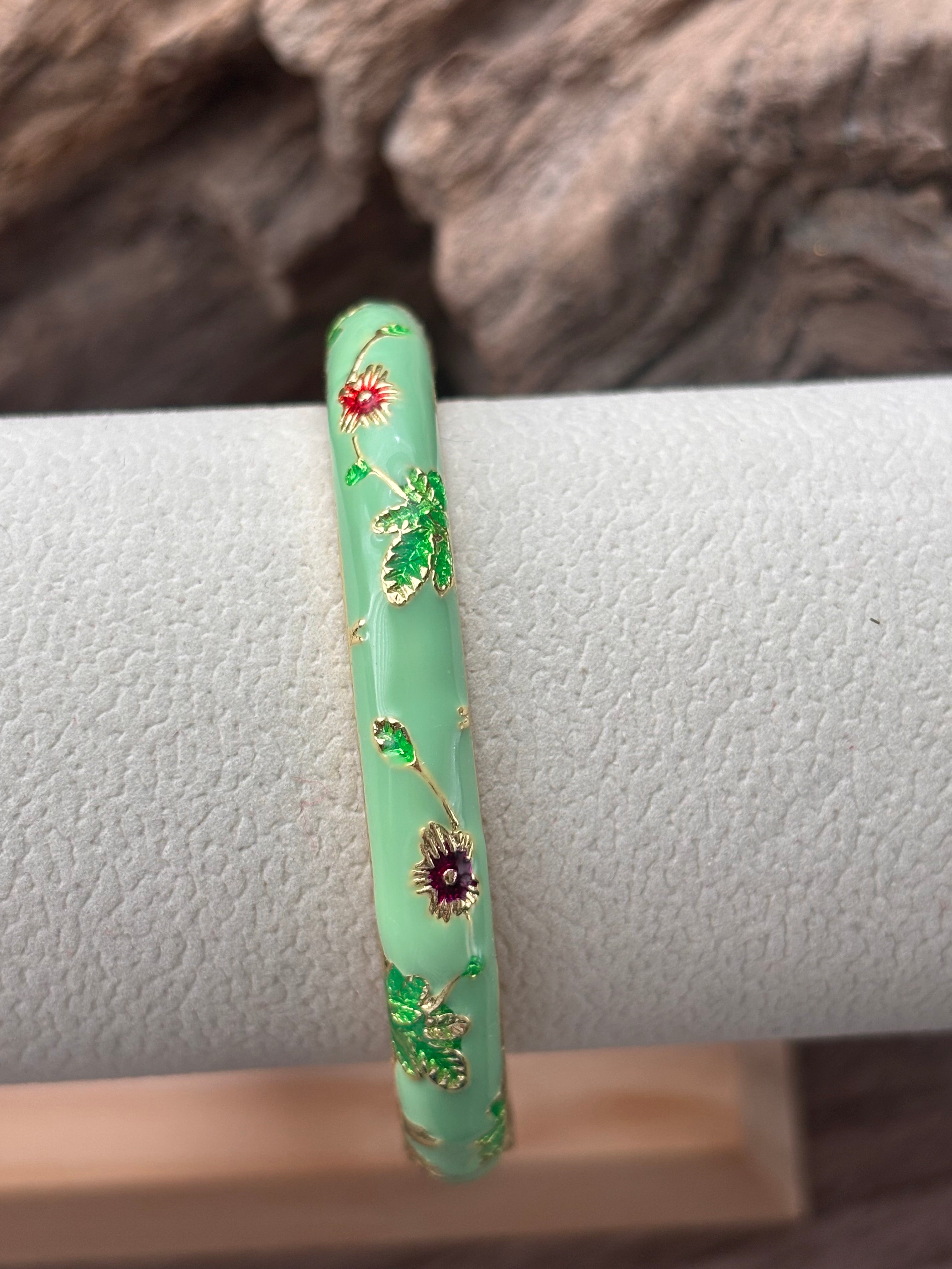 🌺Bracelet jonc rigide à ressort -Émail fleuri thaïlandais.