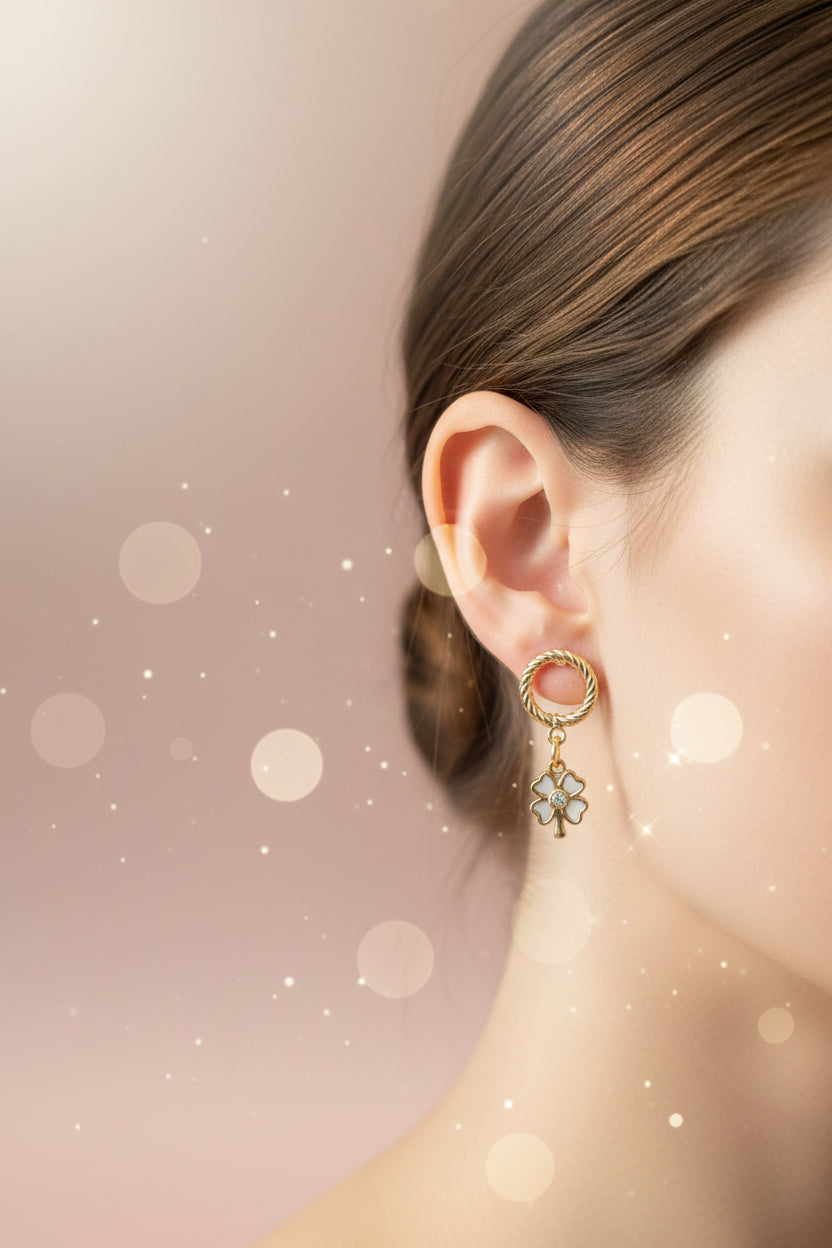 Boucle d’oreille trèfle nacré