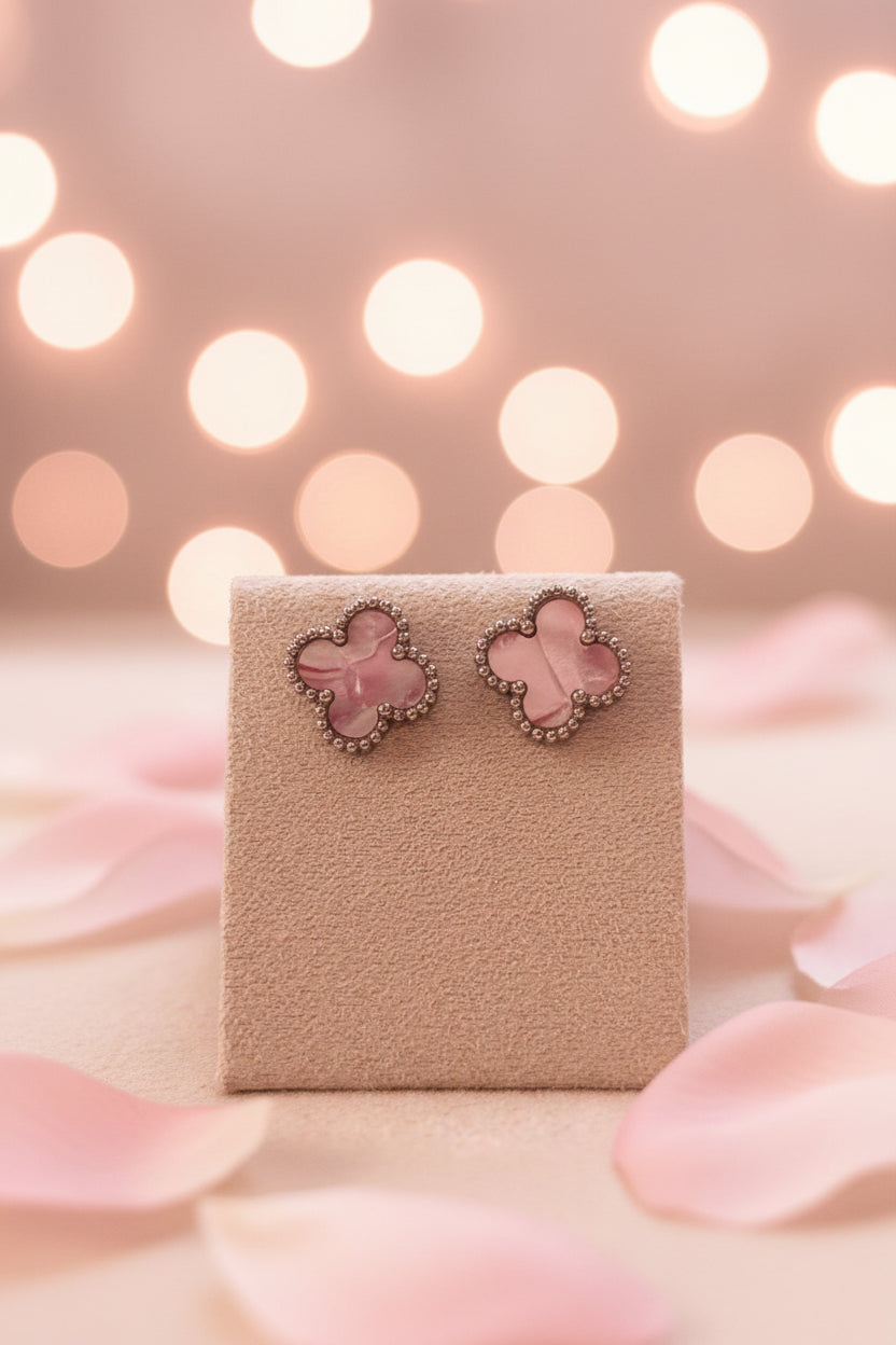 Boucle d’oreille trèfle rose