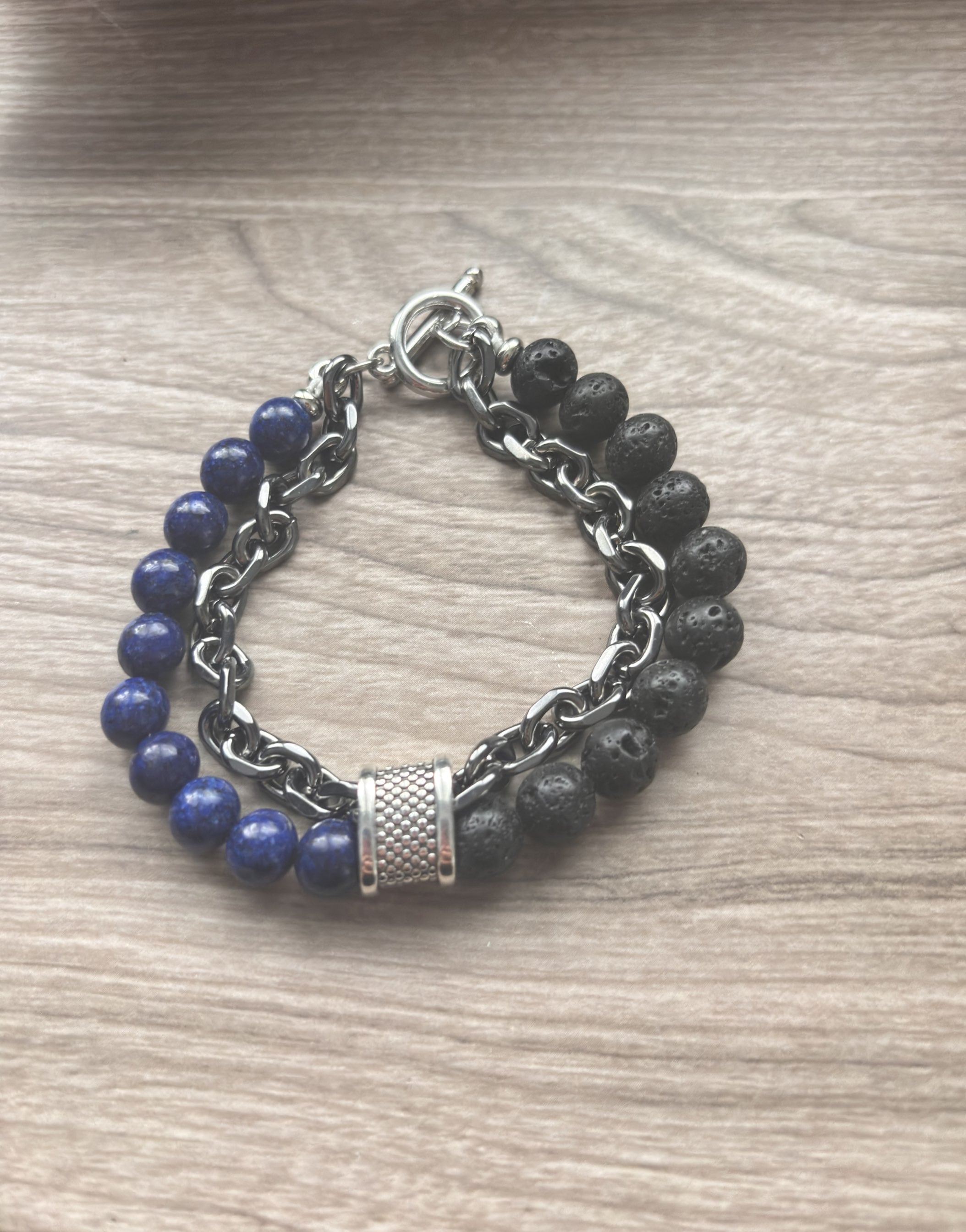 Bracelet homme en acier inoxydable et pierre .
