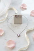 Boucle d’oreille trèfle rose