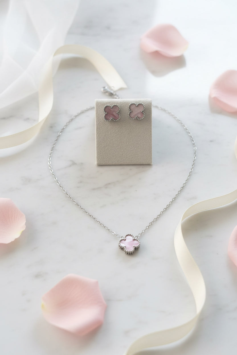 Boucle d’oreille trèfle rose