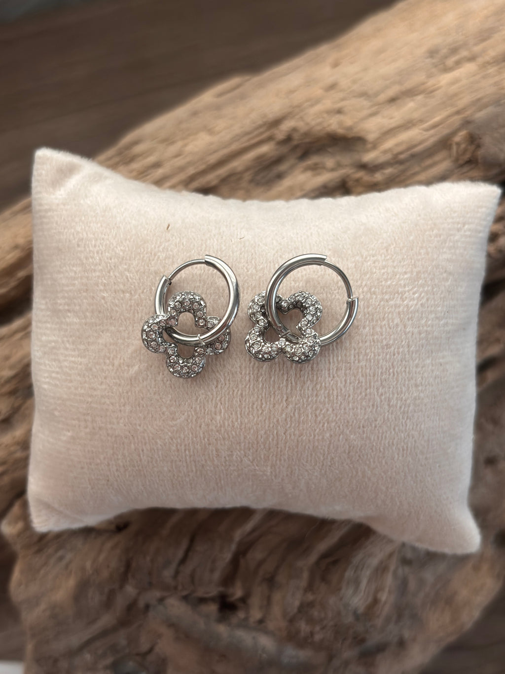 🍀 Boucle d’oreille strass🍀
