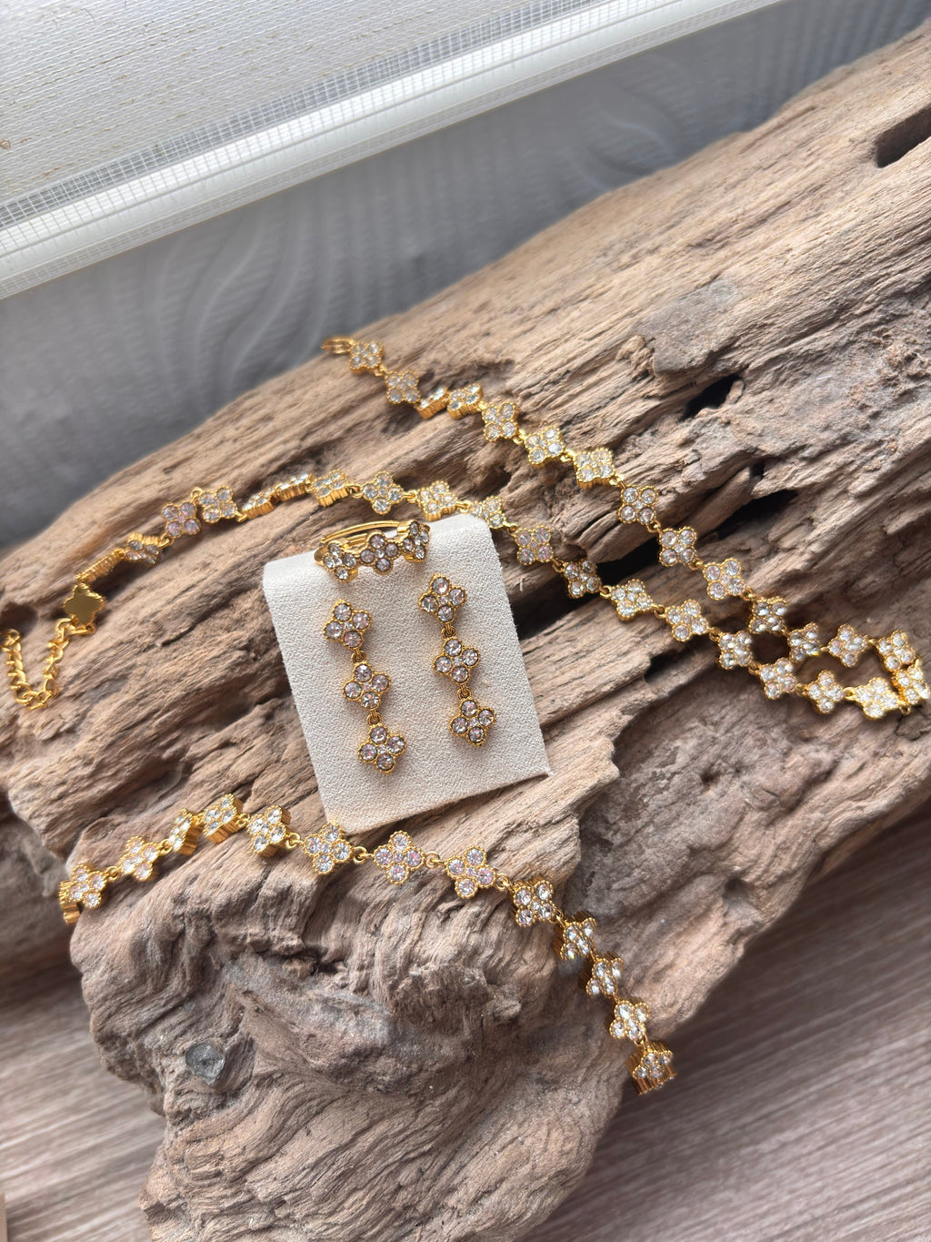 💎Colliers Duchesse