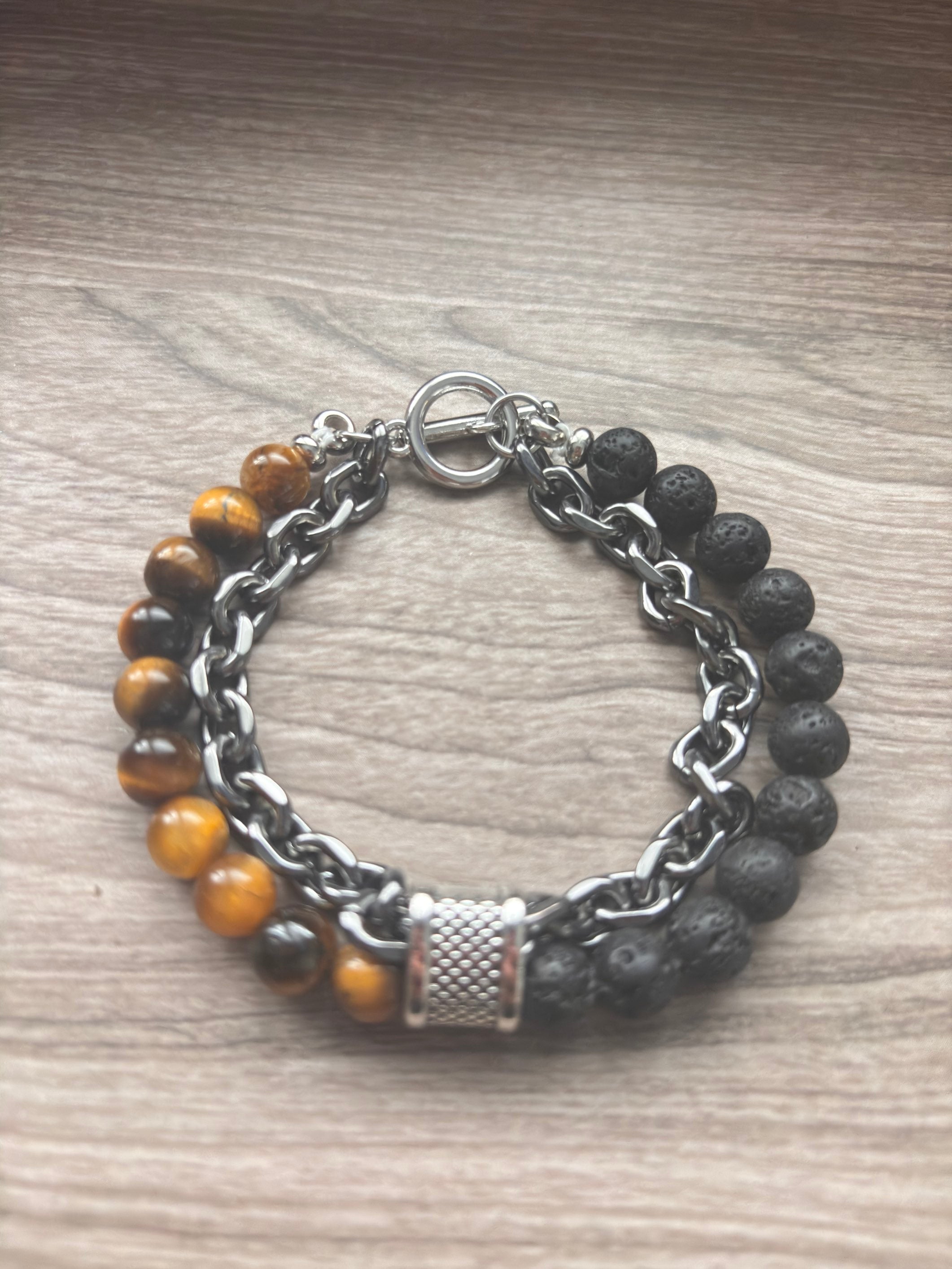 Bracelet homme en acier inoxydable et pierre .