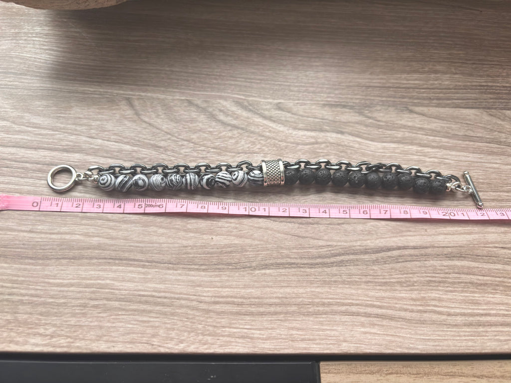 Bracelet homme en acier inoxydable et pierre .