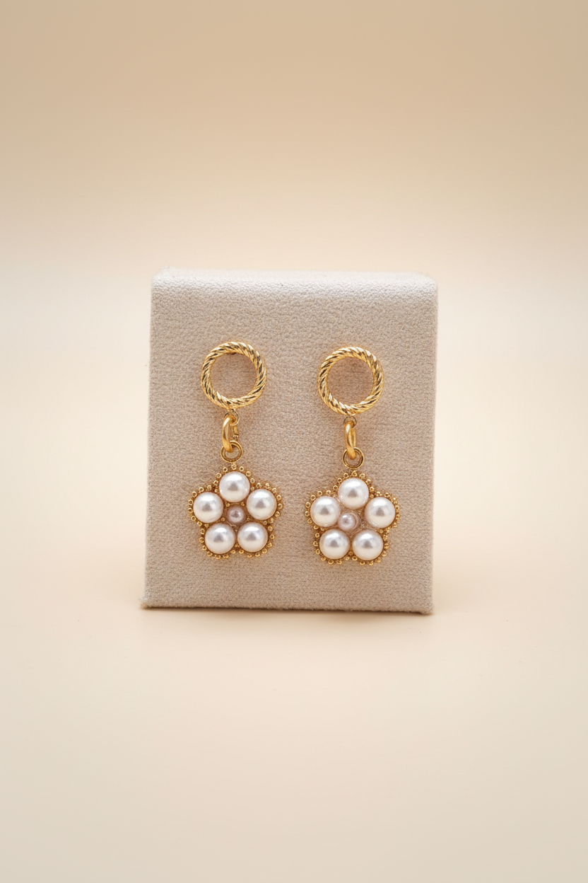 🌺Boucles d’oreilles en forme de fleurs perlé🌺