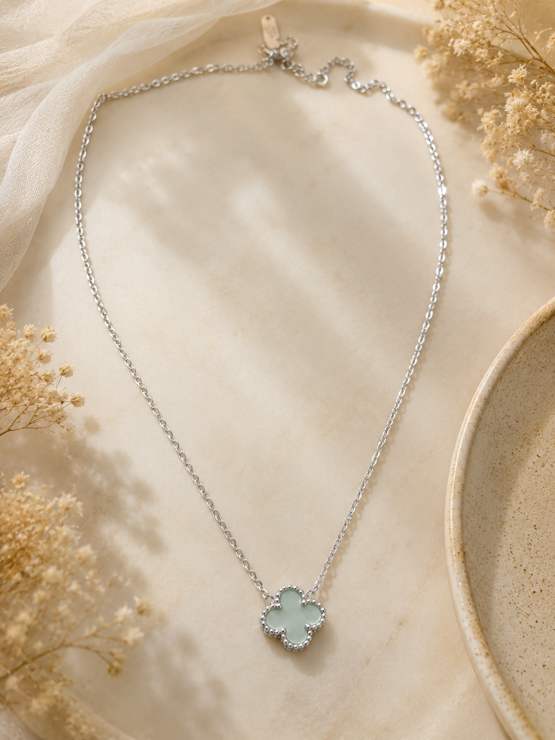 Collier trèfle vert d’eau